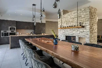 5-Bedroom Villa in Juršići for Up to 14 Guests