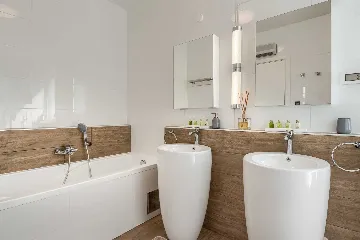 5-Bedroom Villa in Juršići for Up to 14 Guests