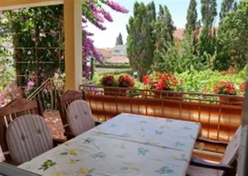 Two-Bedroom Apartment for 5 in Zadar