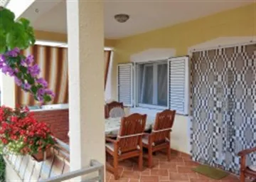 Two-Bedroom Apartment for 5 in Zadar