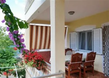 Two-Bedroom Apartment for 5 in Zadar