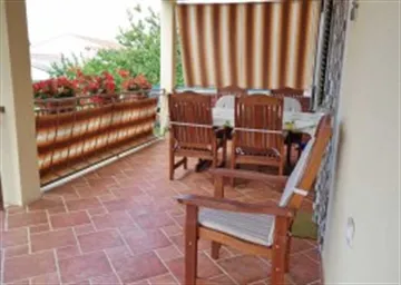 Two-Bedroom Apartment for 5 in Zadar
