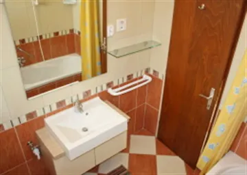 Two-Bedroom Apartment for 5 in Zadar