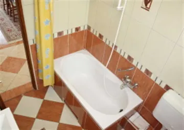 Two-Bedroom Apartment for 5 in Zadar