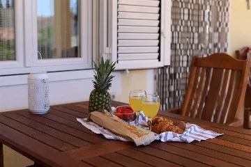 Two-Bedroom Apartment for 5 in Zadar