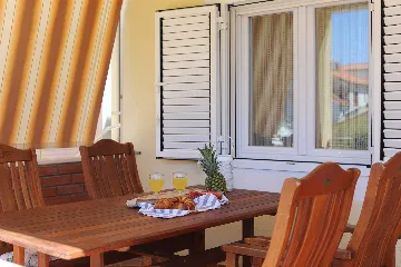 Two-Bedroom Apartment for 5 in Zadar