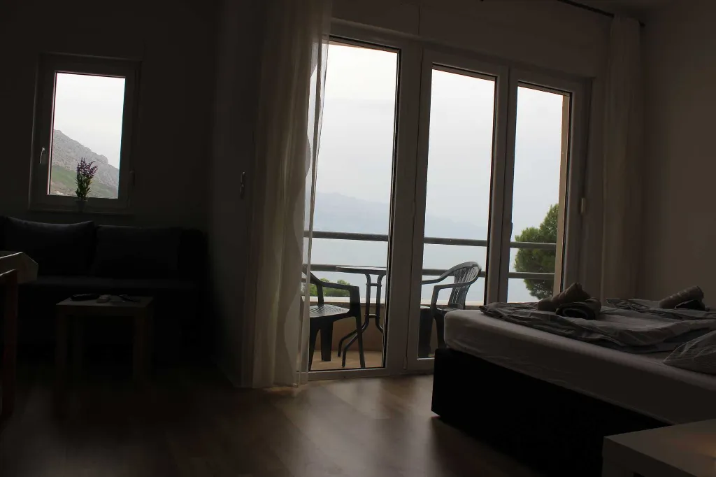Sea View Apartment for 2 in Lokva Rogoznica