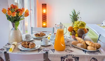 Sea View Apartment for 2 in Lokva Rogoznica