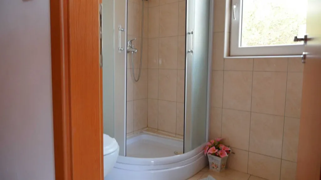Sea View Apartment for 2 in Lokva Rogoznica