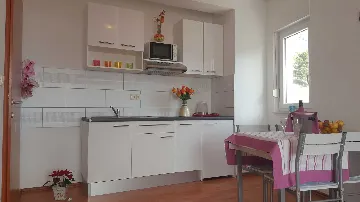 Sea View Apartment with Balcony in Lokva Rogoznica