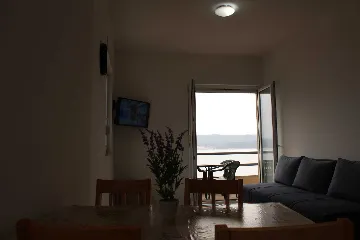 Sea View Apartment with Balcony in Lokva Rogoznica