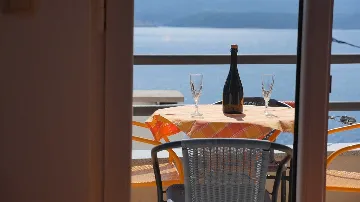Sea View Apartment with Balcony in Lokva Rogoznica