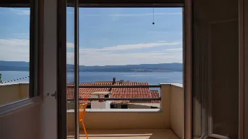 Sea View Apartment with Balcony in Lokva Rogoznica