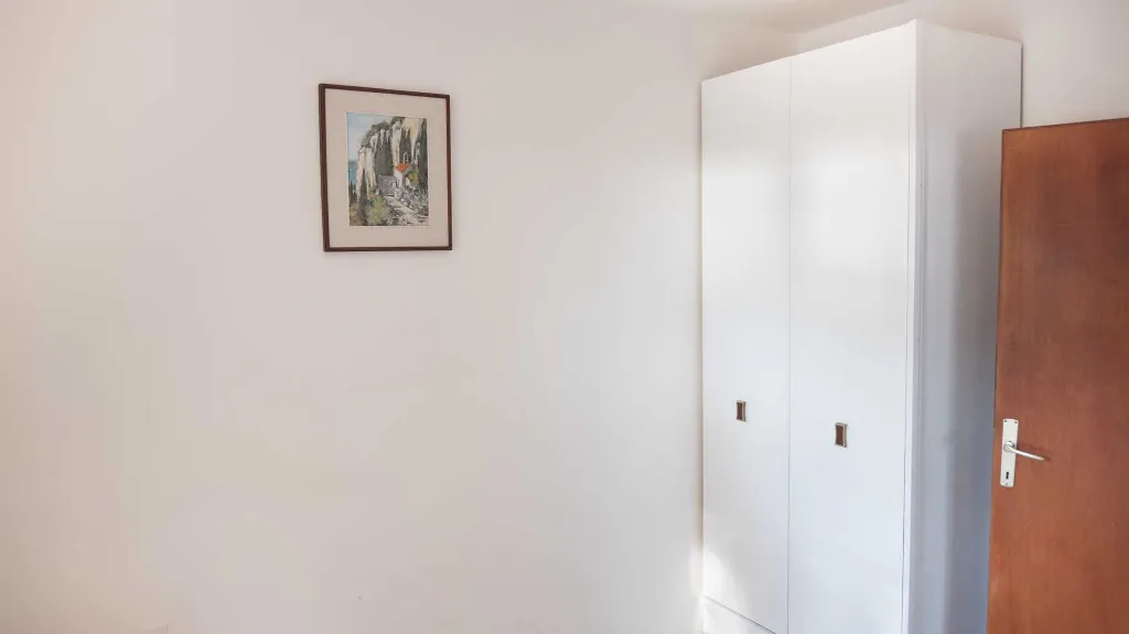 Apartment for 4 Guests in Lokva Rogoznica