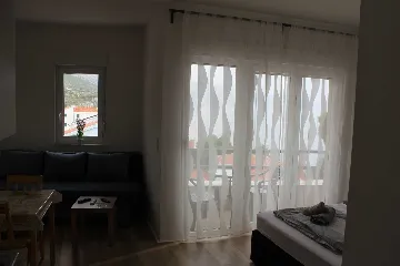Sea View Apartment in Lokva Rogoznica
