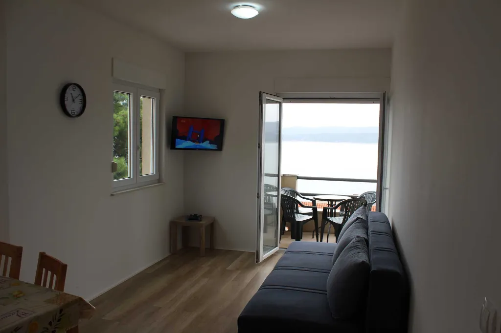 Apartment for 2 in Lokva Rogoznica with Sea View