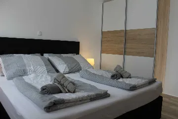 Sea View Apartment in Lokva Rogoznica