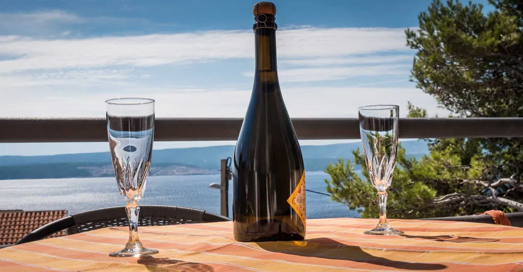 Sea View Apartment in Lokva Rogoznica