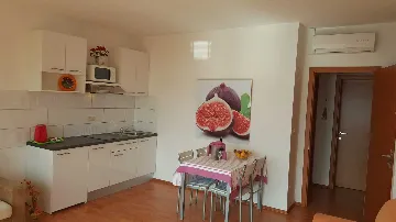Apartment for 2 in Lokva Rogoznica