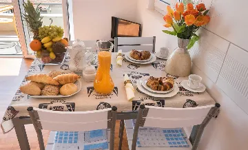 Apartment for 2 in Lokva Rogoznica