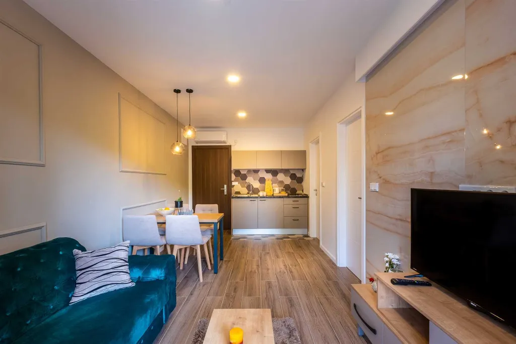 Mlini 1-Bedroom Apartment with Pool Area