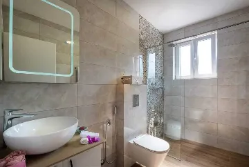 Mlini One-Bedroom Apartment with Pool Balcony