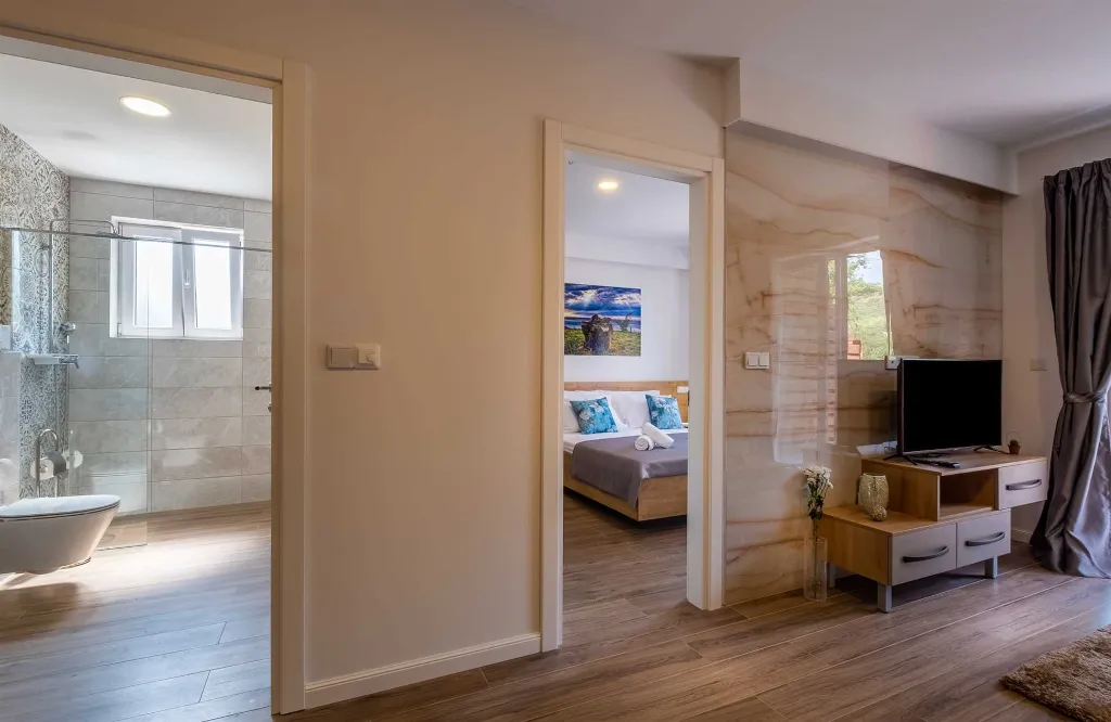 Mlini One-Bedroom Apartment with Pool Balcony