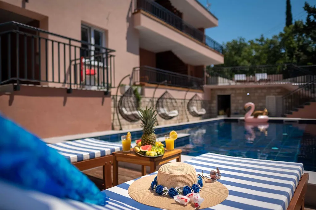 Mlini One-Bedroom Apartment with Pool Balcony