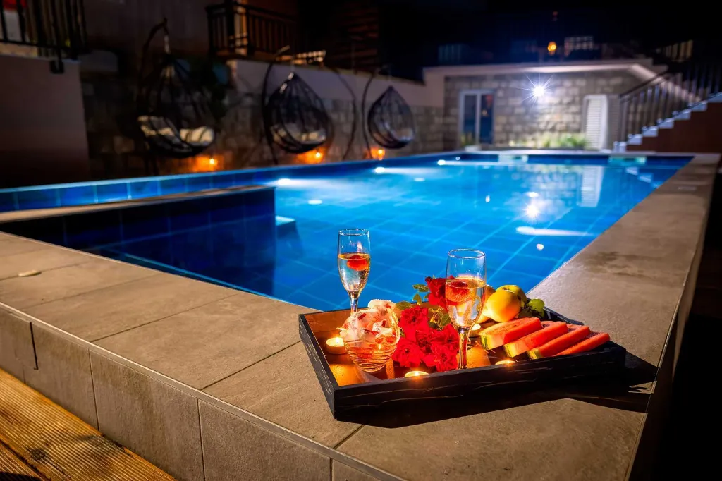 1-Bedroom Apartment with Pool and Balcony in Mlini
