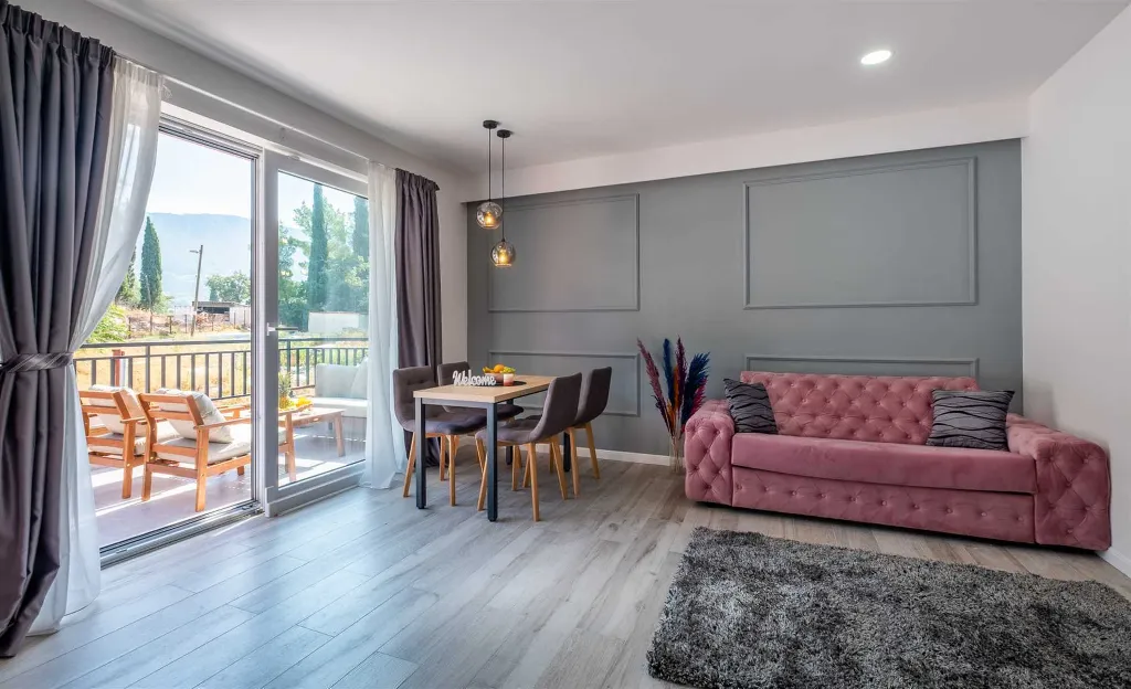1-Bedroom Apartment with Pool and Balcony in Mlini