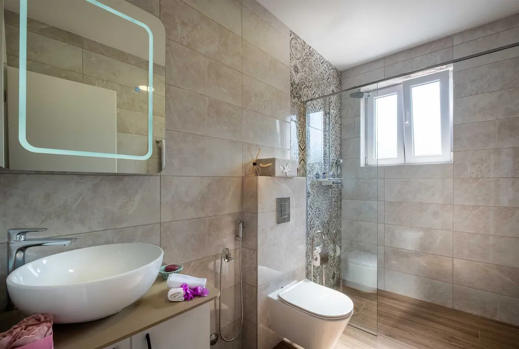 1-Bedroom Apartment with Pool and Balcony in Mlini
