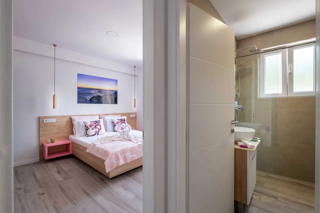 1-Bedroom Apartment with Pool and Balcony in Mlini