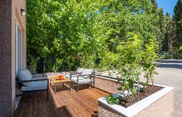 2-Bedroom Apartment in Mlini with Private Terrace