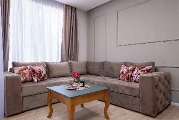 2-Bedroom Apartment in Mlini with Private Terrace