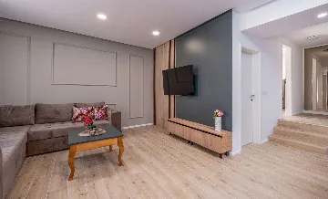 2-Bedroom Apartment in Mlini with Private Terrace