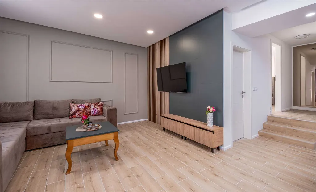 2-Bedroom Apartment in Mlini with Private Terrace