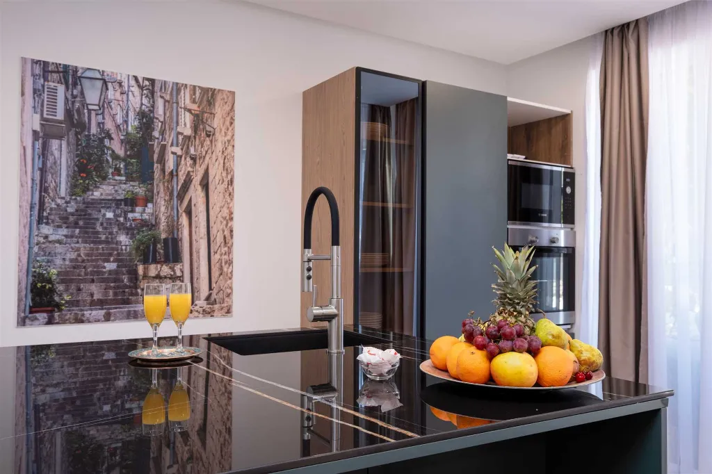 2-Bedroom Apartment in Mlini with Private Terrace