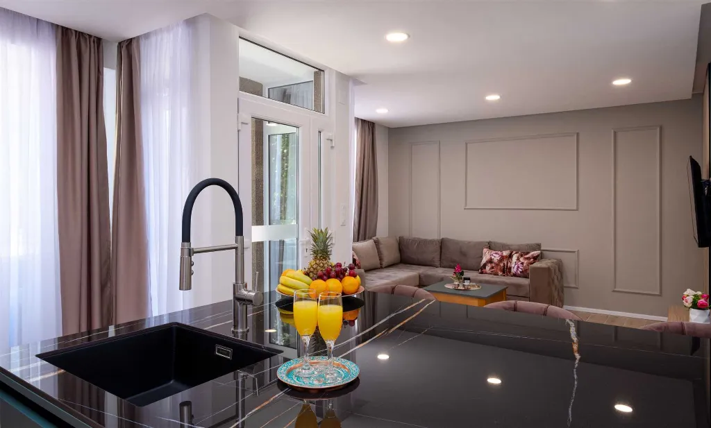 2-Bedroom Apartment in Mlini with Private Terrace