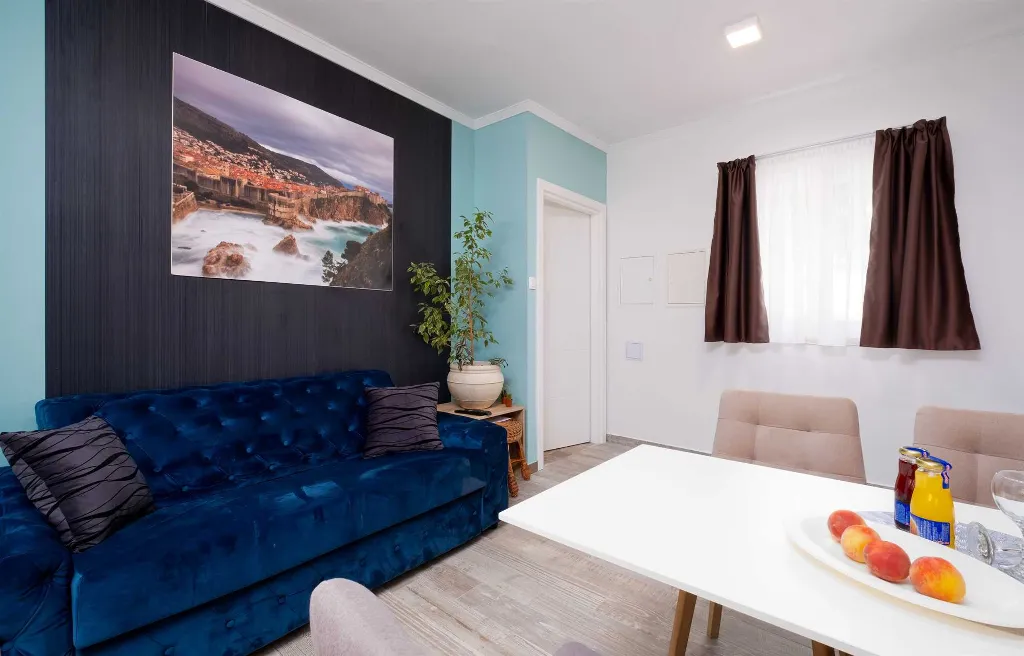 Apartment with Pool and Balcony in Mlini