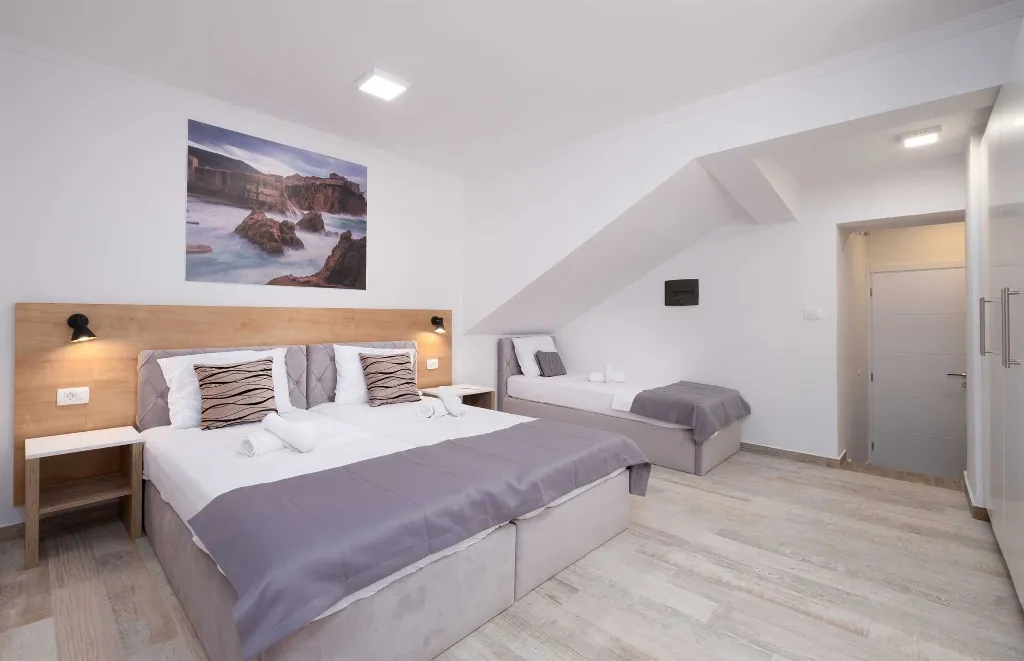 Apartment with Pool and Balcony in Mlini